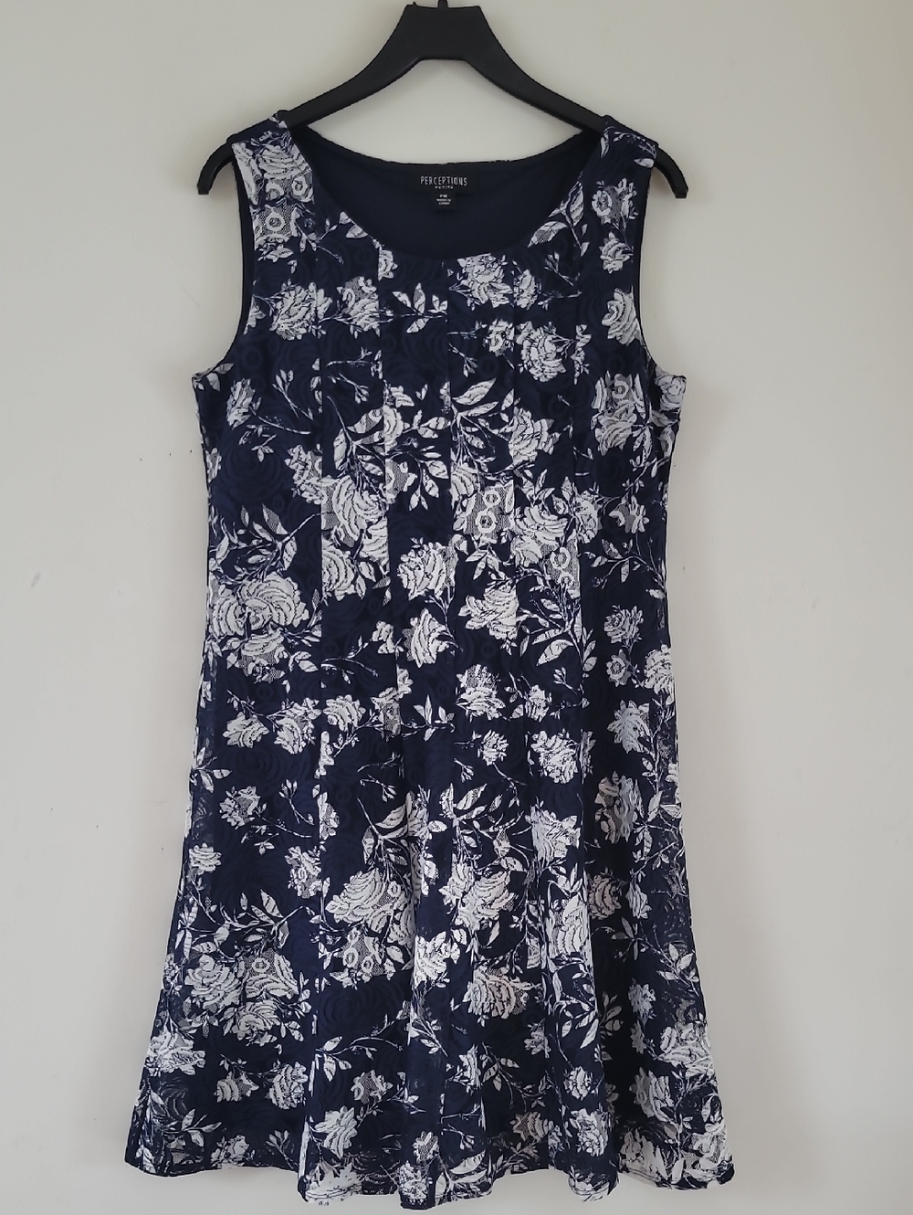 Perceptions Petite Women's Sleeveless Blue & White Floral  Fit Flare Dress Sz PM